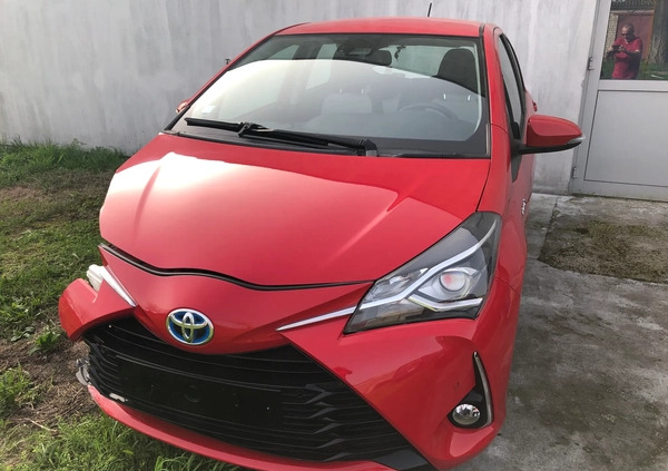 Toyota Yaris cena 33900 przebieg: 53000, rok produkcji 2019 z Słupca małe 277